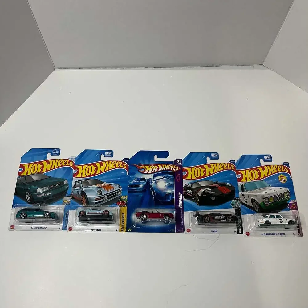 Lot of 10 Hot Wheels 1:64 Scale Die-Cast Toy Cars